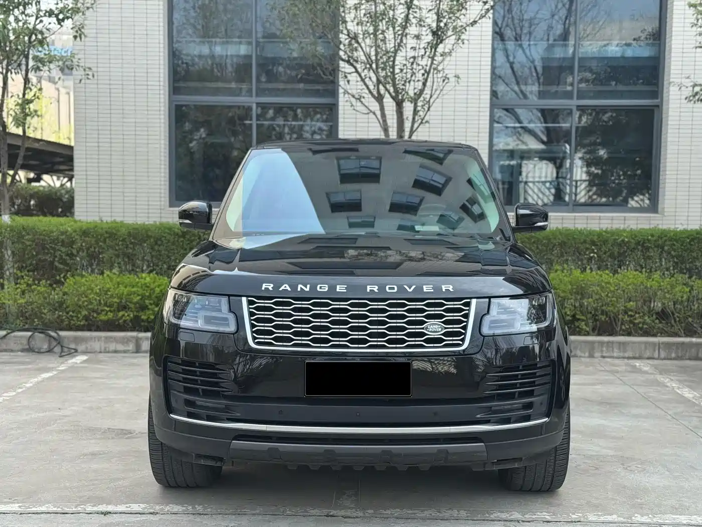 Land Rover Range Rover 2020 3.0 L6 Heritage Extended Edition фото 2