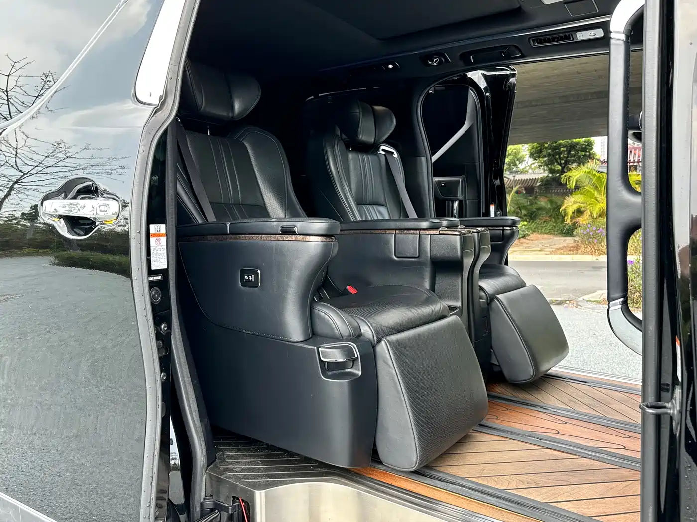 Toyota Alphard 2018 Facelift 3.5L Premium Edition фото 18