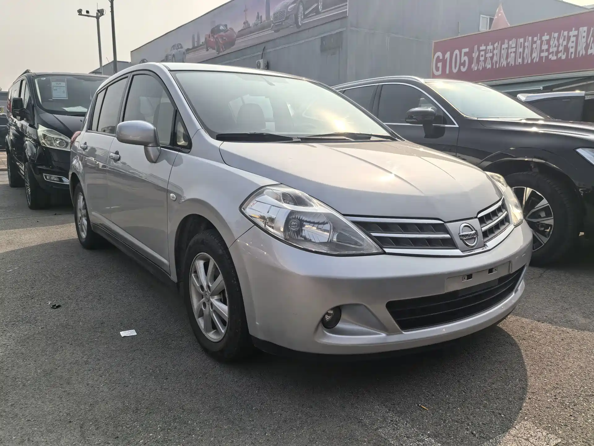 صورة 2 - Nissan Tiida