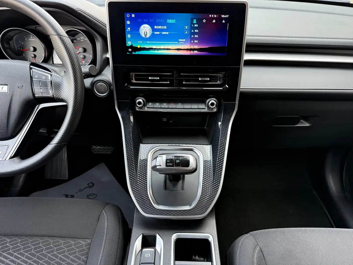 Haval M6 2023 PLUS 1.5T DCT Elite Smart Connect фото 13