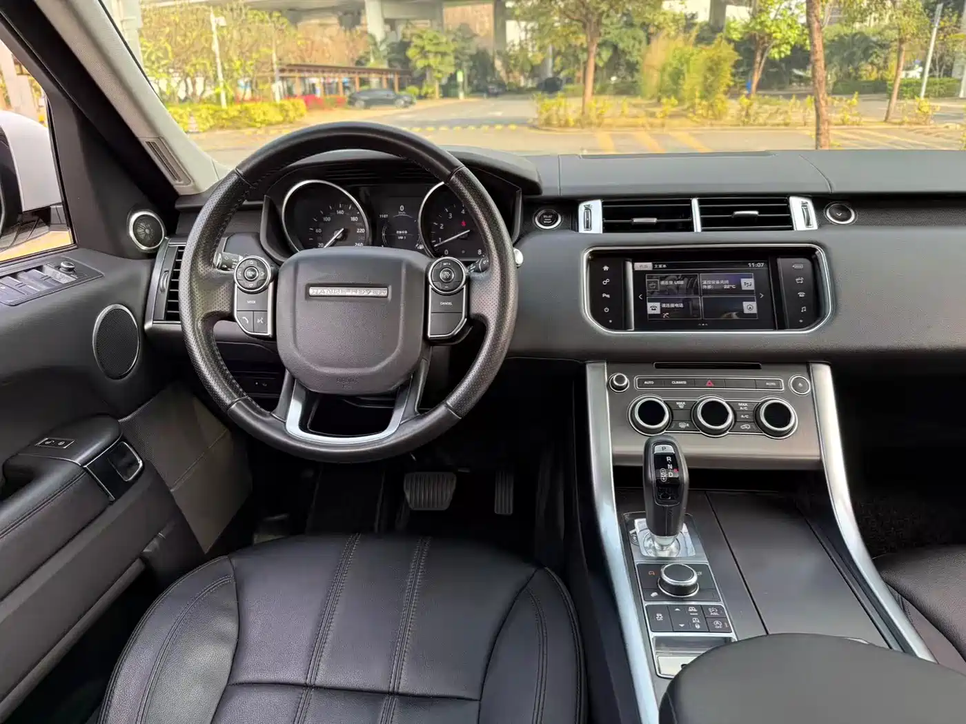 Land Rover Range Rover Sport 2017 3.0 SC V6 SE фото 7