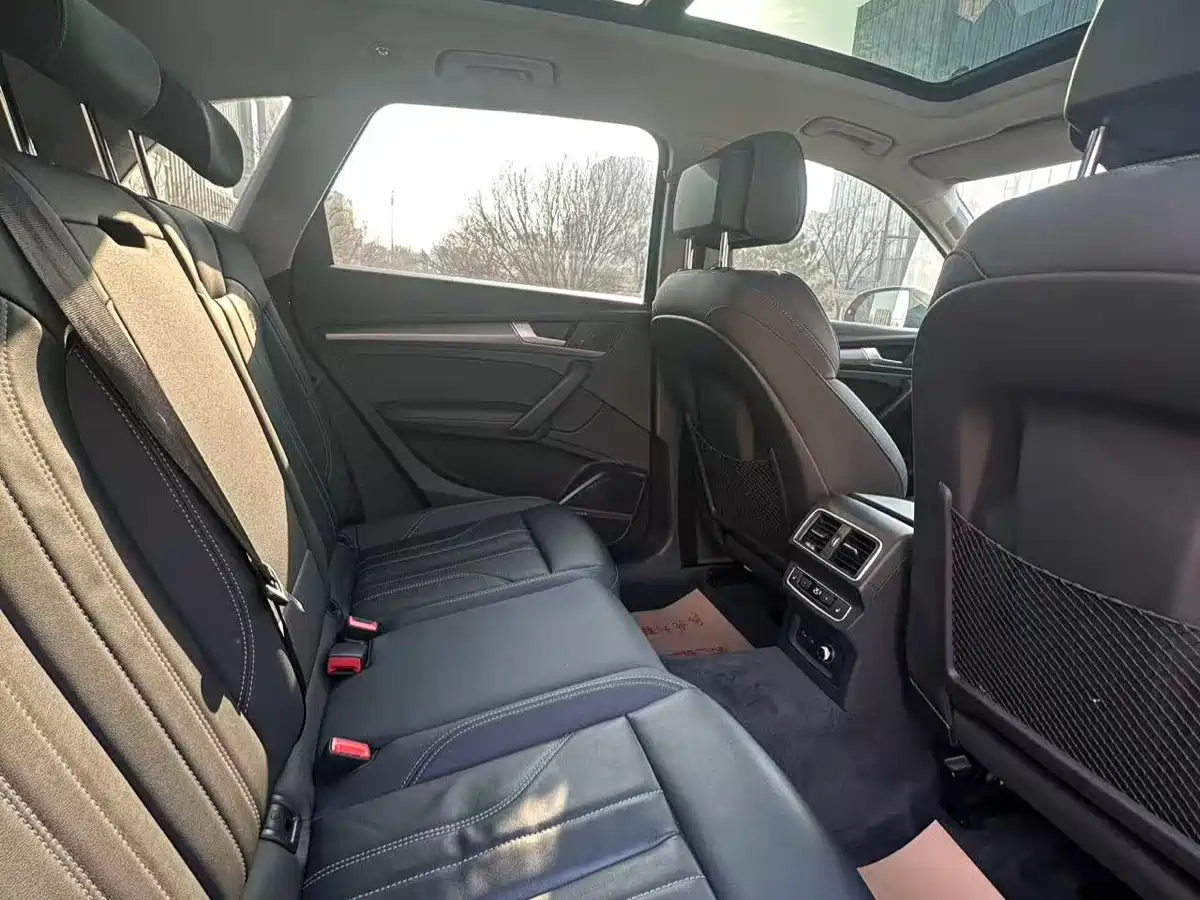 Audi Q5L 2023 45T Premium Dynamic фото 4