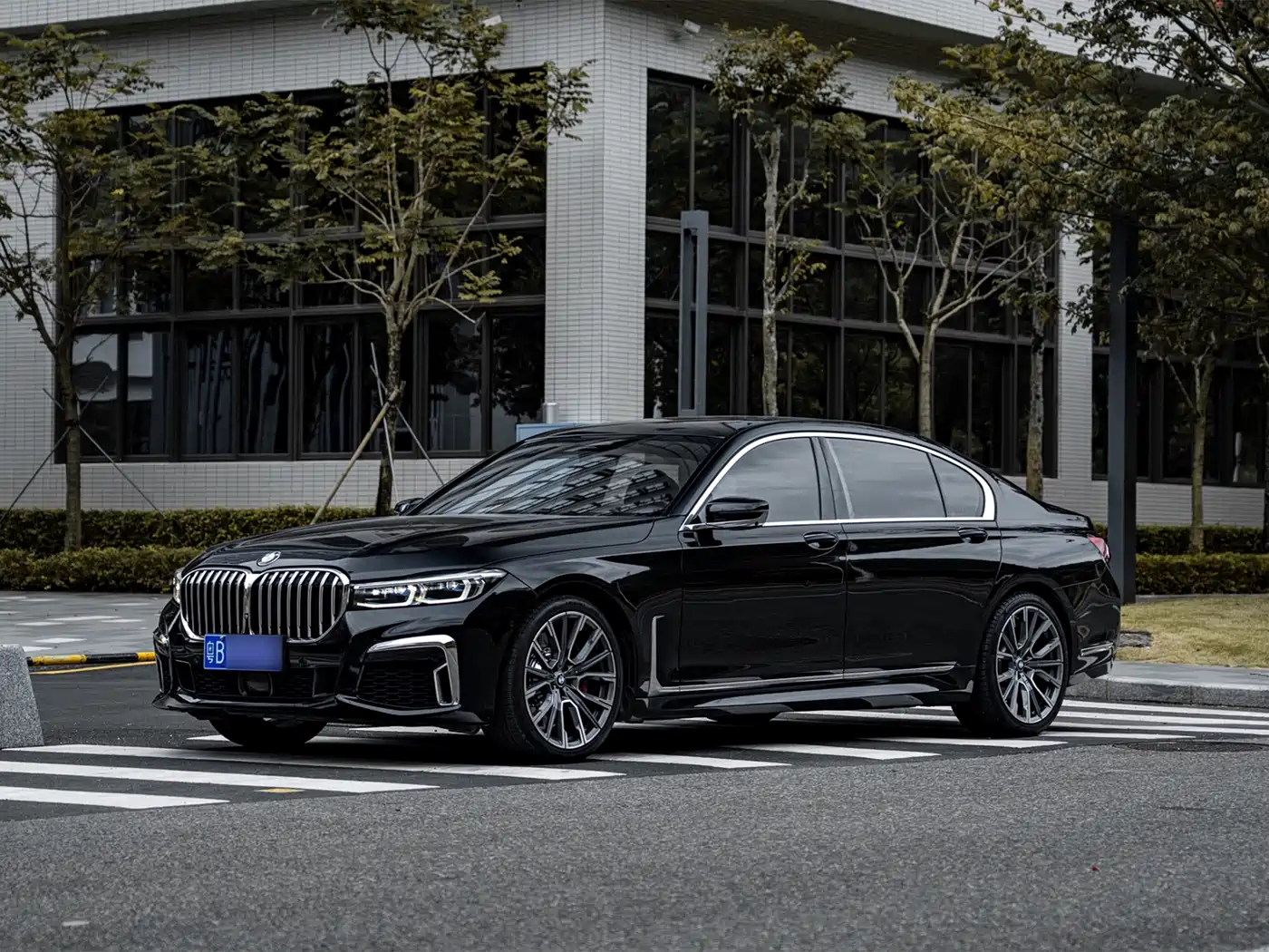 BMW 7 Series 2019 740Li xDrive Executive M Sport Package