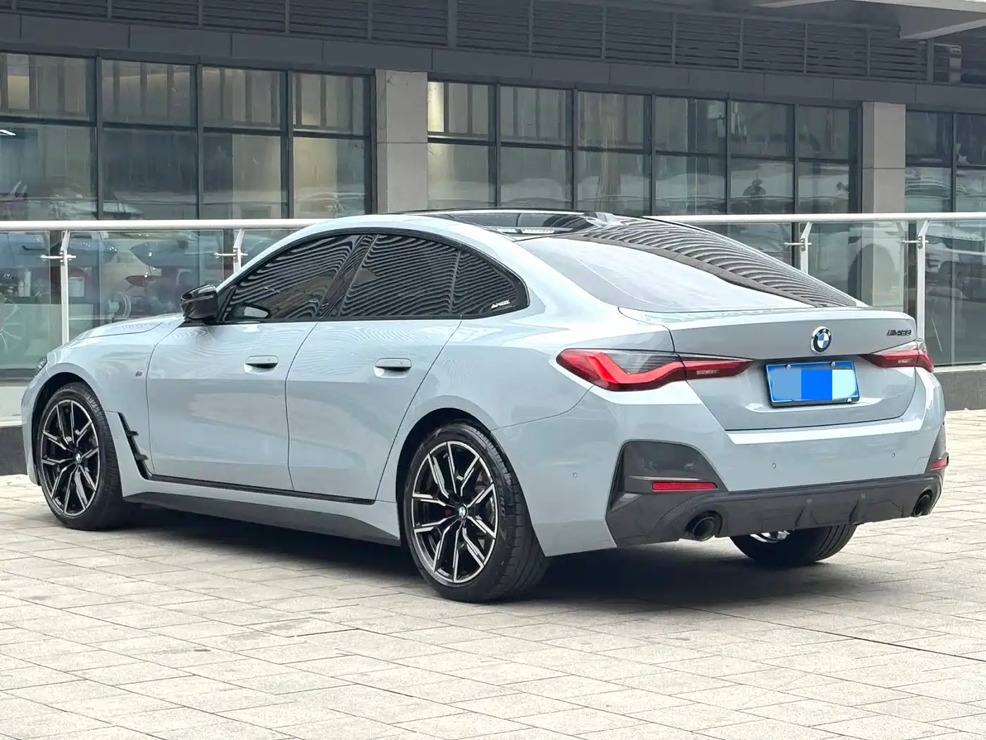 BMW 4 Series 2023 425i Gran Coupe M Sport Shadowline Package фото 9