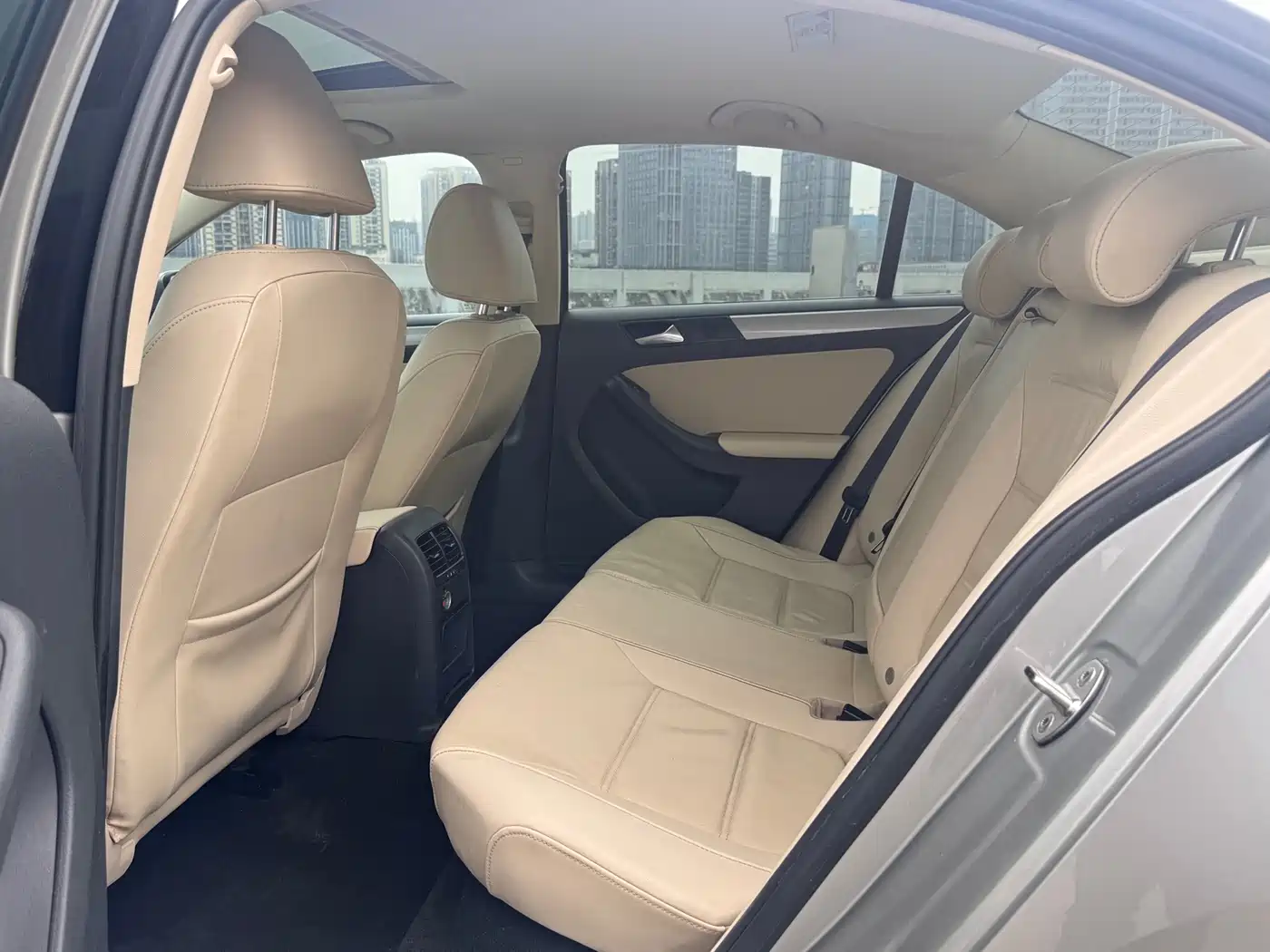 Volkswagen Sagitar 2014 1.4TSI Automatic Luxury фото 14