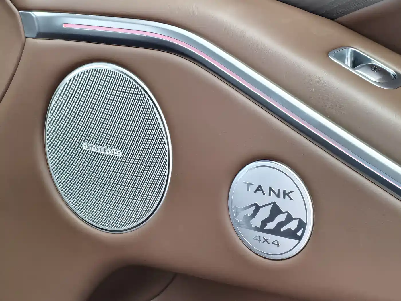 TANK TANK 700 NEW ENERGY