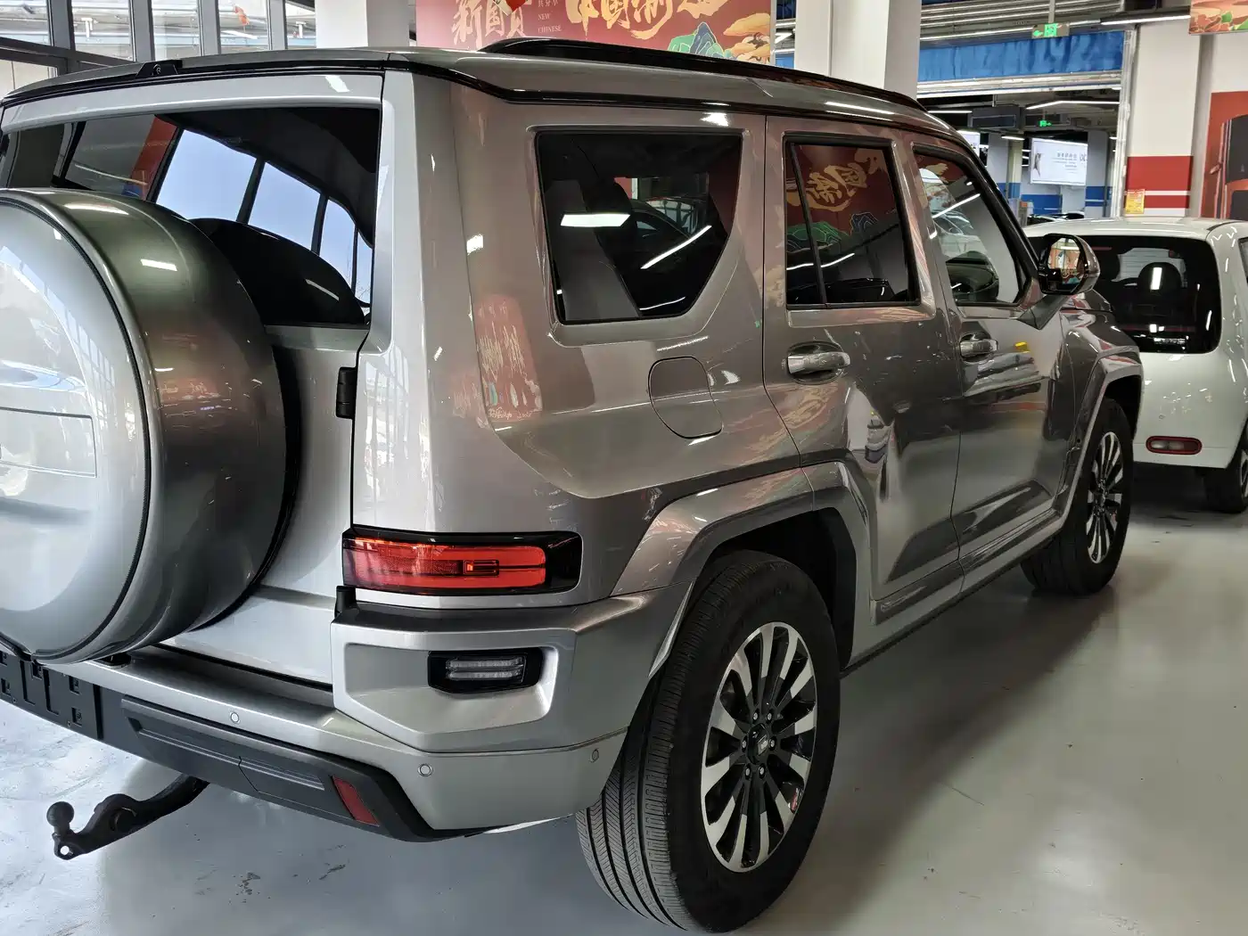 TANK TANK 700 NEW ENERGY