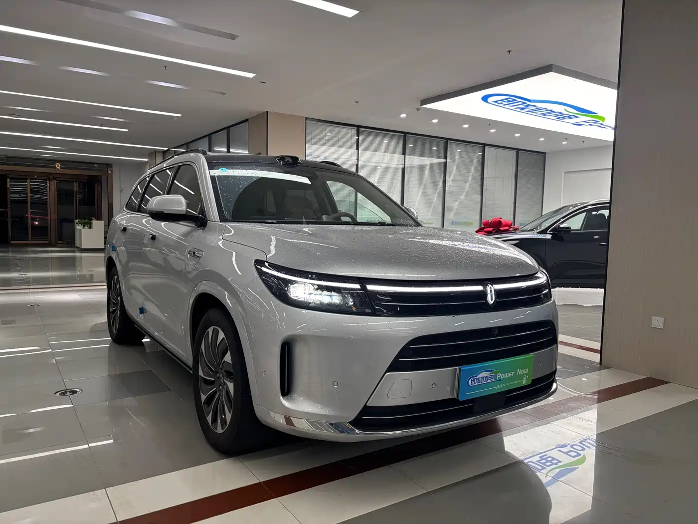 AITO Wenjie AITO M7 2024 1.5T Smart AWD Max Edition 5-Seater фото 3
