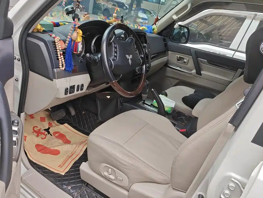 Фото 9 - Mitsubishi Pajero (Import)