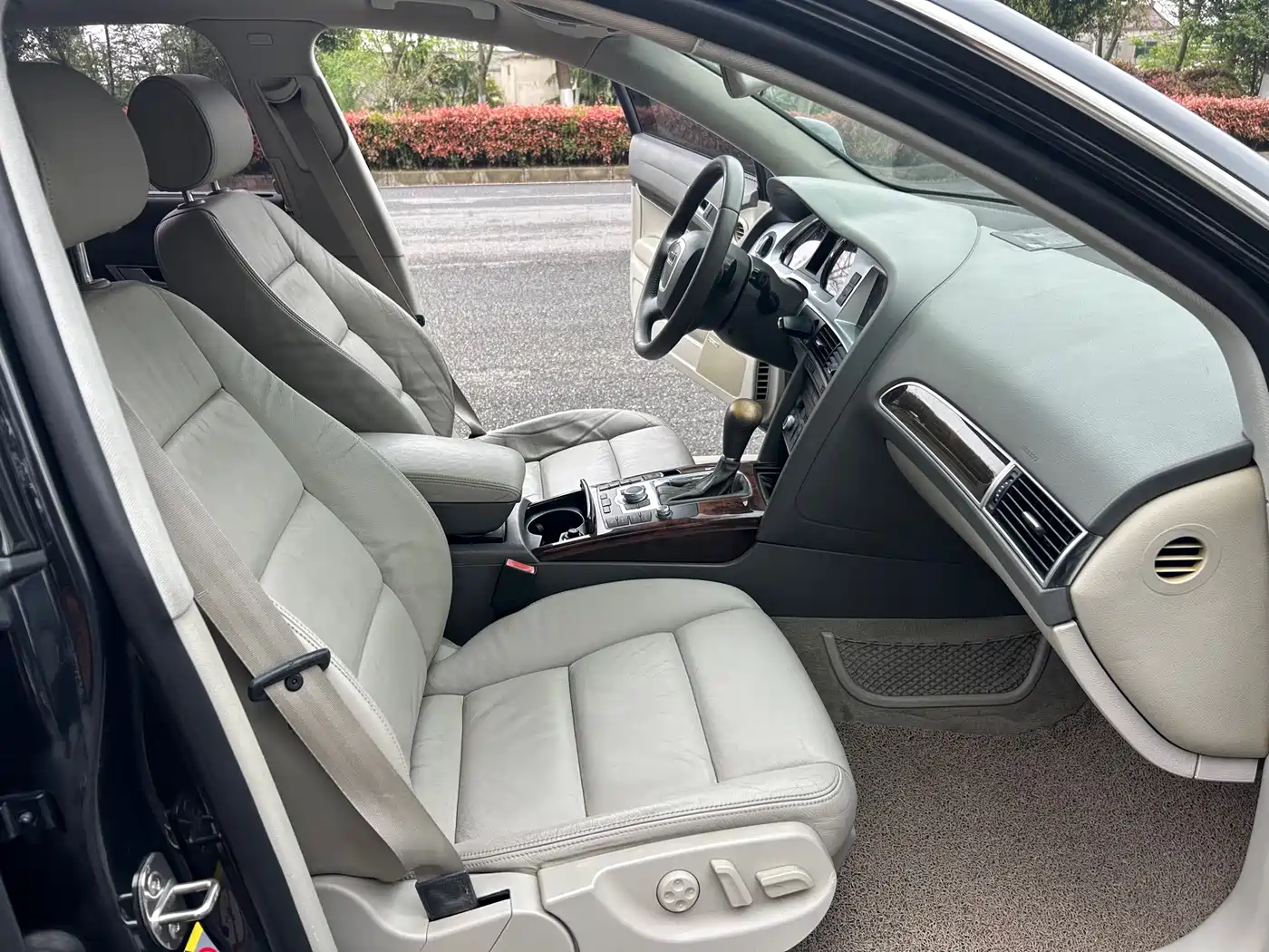 Audi A6L 2009 2.8 FSI Comfort Entertainment фото 11