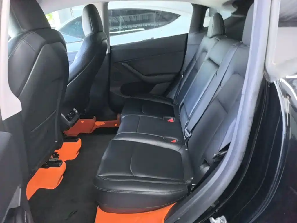 Фото 17 - Tesla Model Y