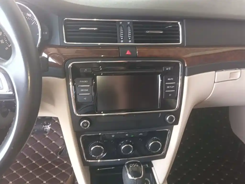 صورة 13 - Škoda Superb