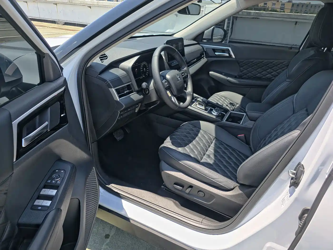 Mitsubishi Outlander 2023 2023 1.5T CVT AWD Premium Edition 5-seater