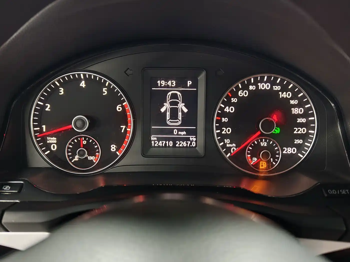 Volkswagen Scirocco 2012 2011 2.0TSI Luxury