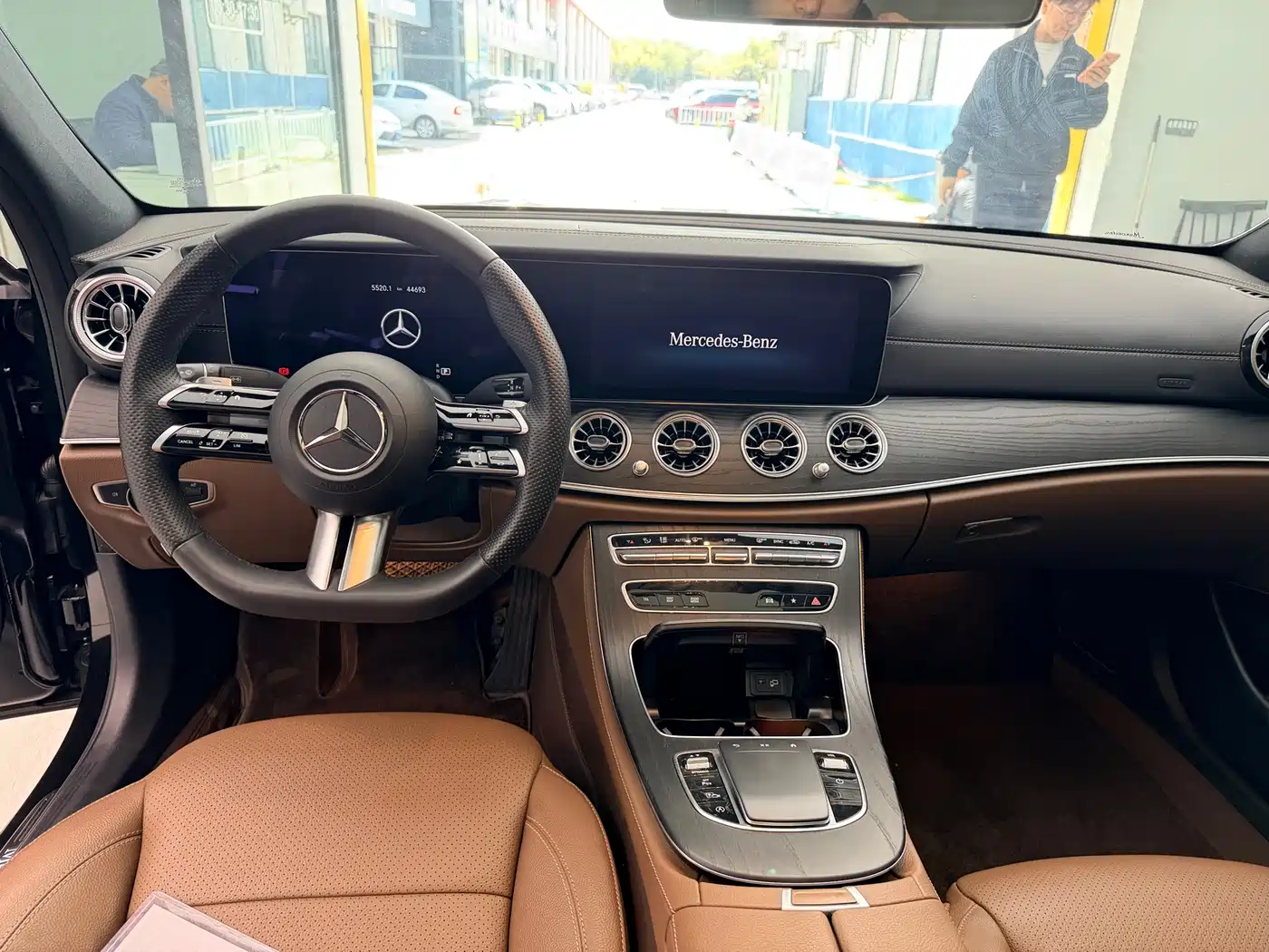 MERCEDES-BENZ E CLASS