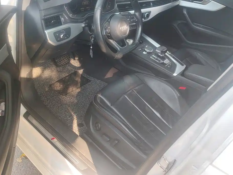 Фото 9 - Audi A4L