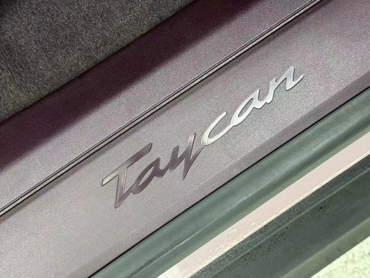 PORSCHE TAYCAN