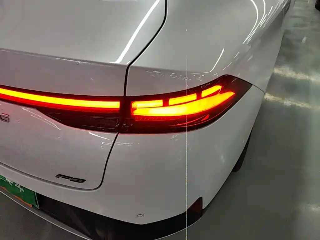 Фото 8 - XPeng P5