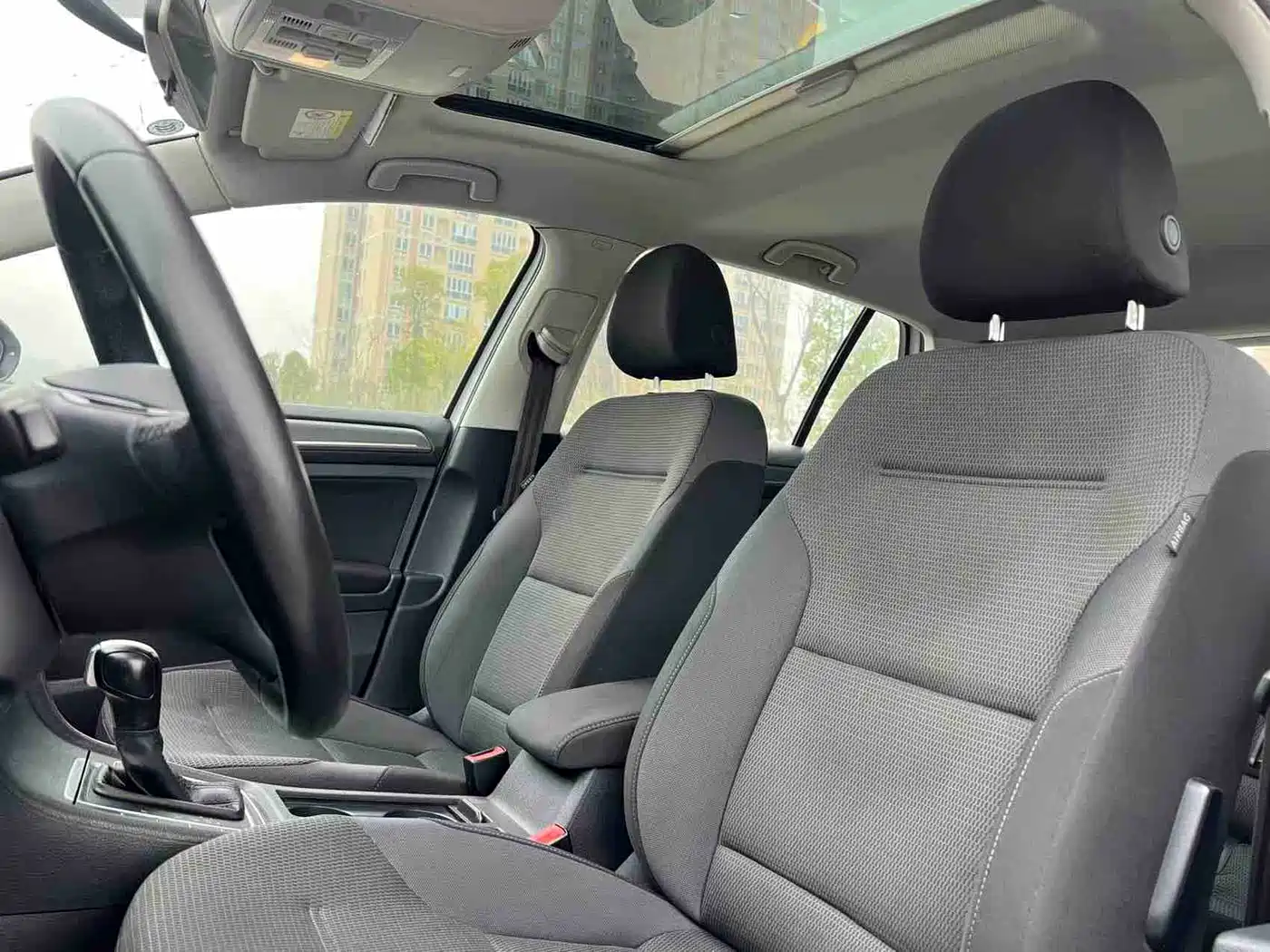 Volkswagen Golf 2016 230TSI Automatic Comfort фото 24