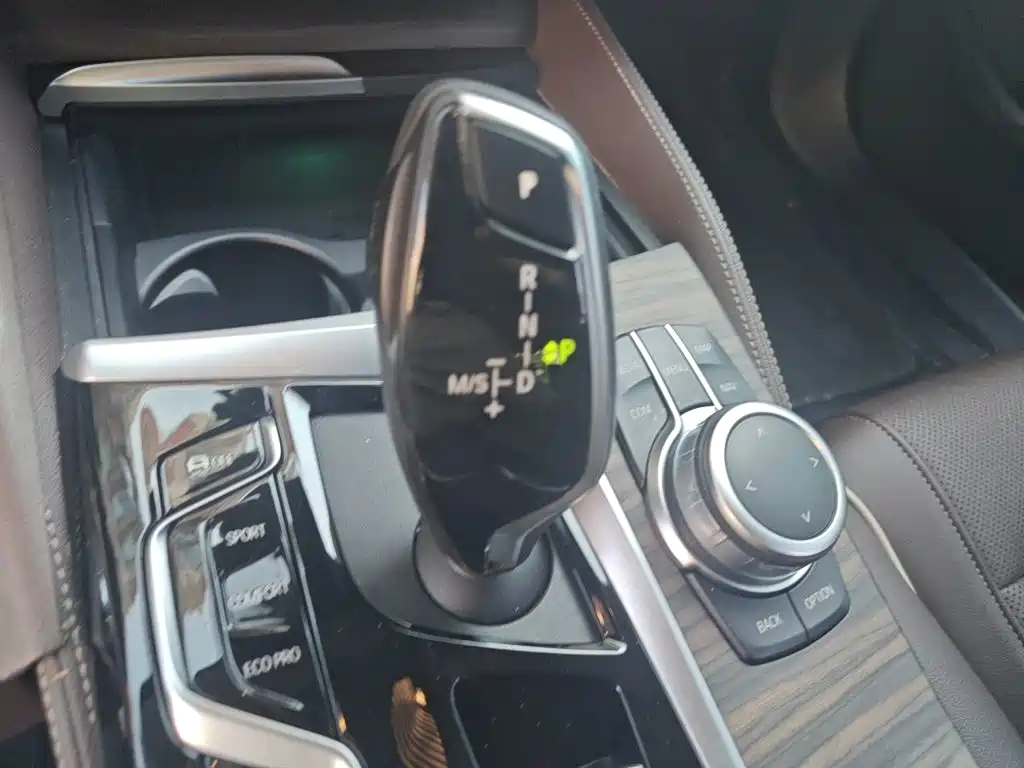 Фото 15 - BMW 5 Series