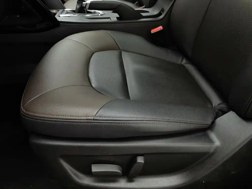GAC Trumpchi GS4 2015 2015 200T Manual Luxury Edition