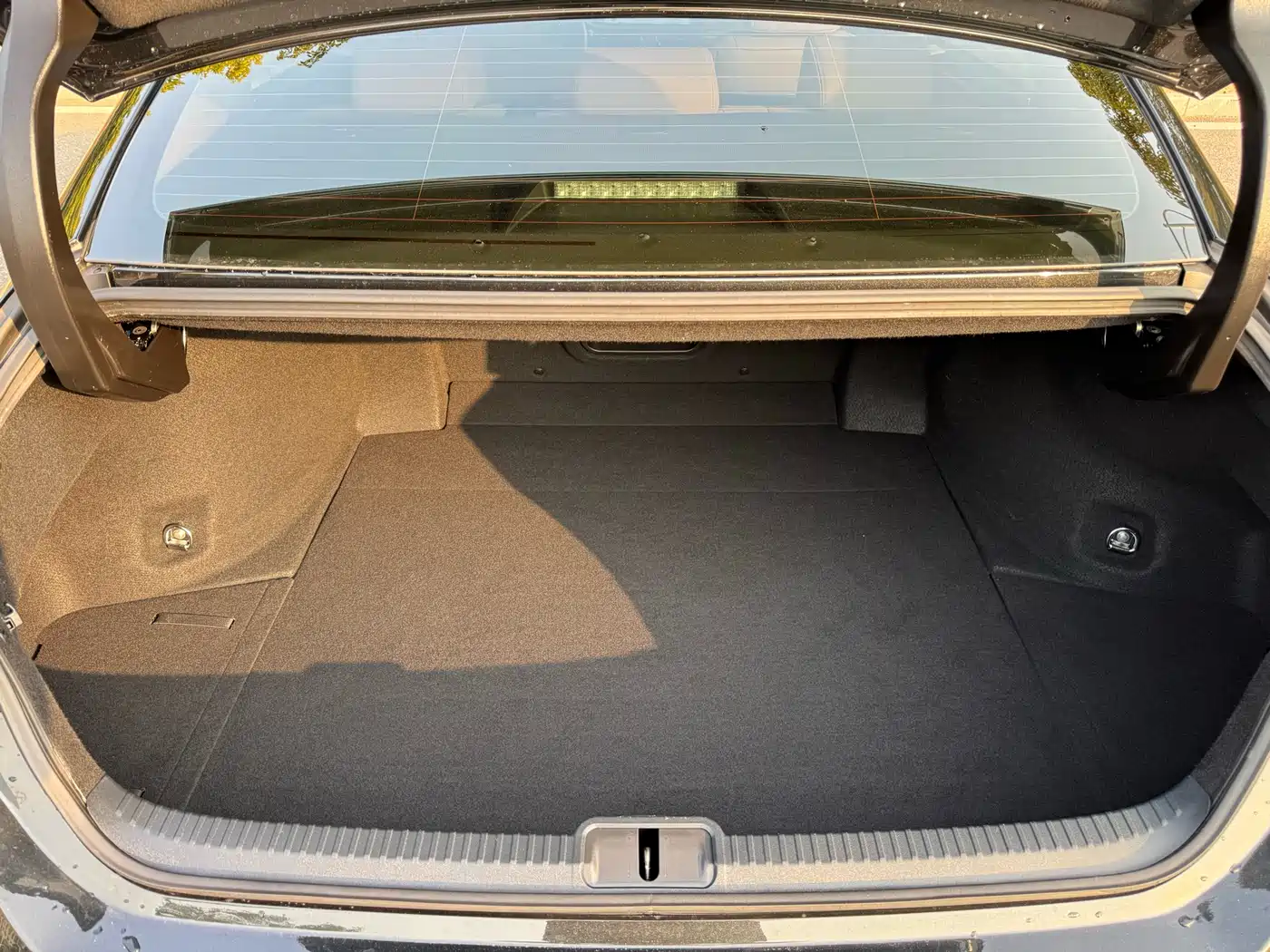 Lexus ES 2023 200 Excellence Edition фото 11