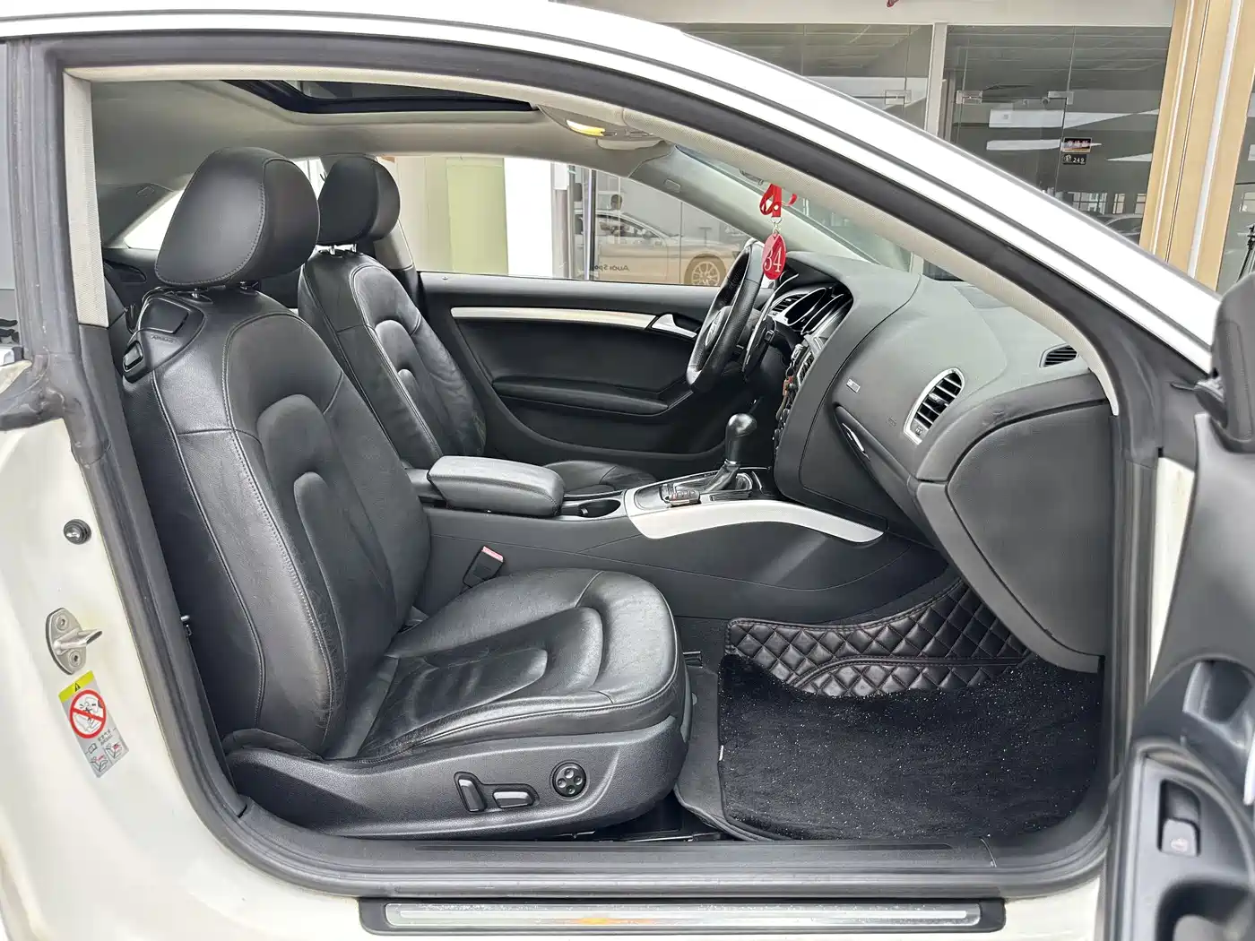 Photo 7 - Audi A5 (Import)