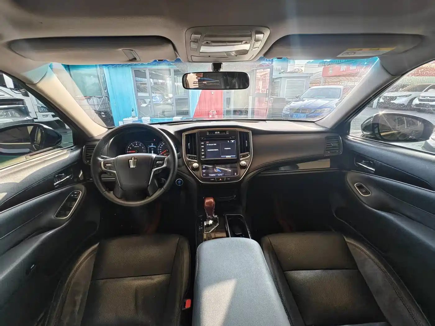 Toyota Crown 2015 2.0T Fashion фото 6