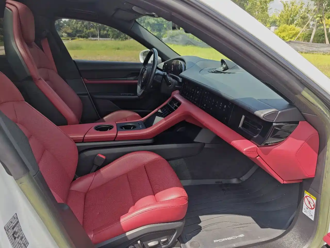 Porsche Taycan 2023 2022 Taycan