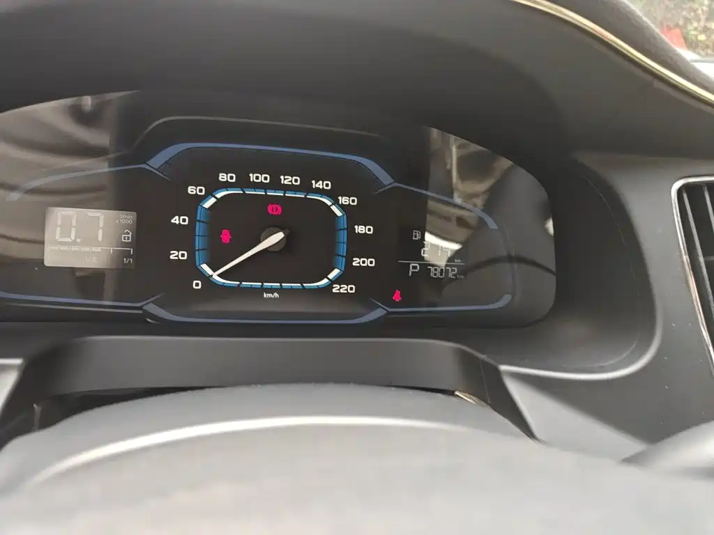 Roewe 360 2015 2015 1.5L Automatic Luxury