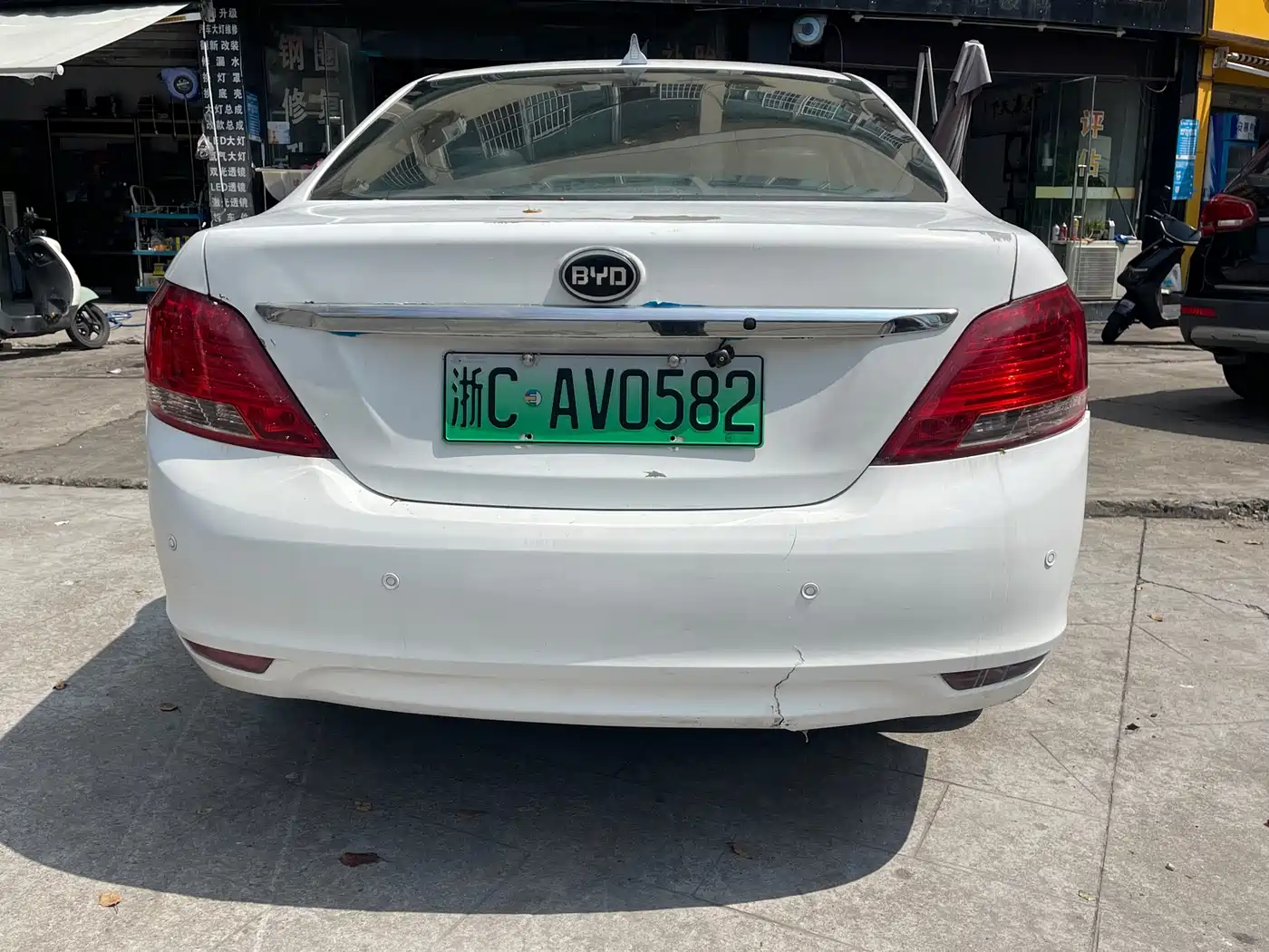 BYD E5