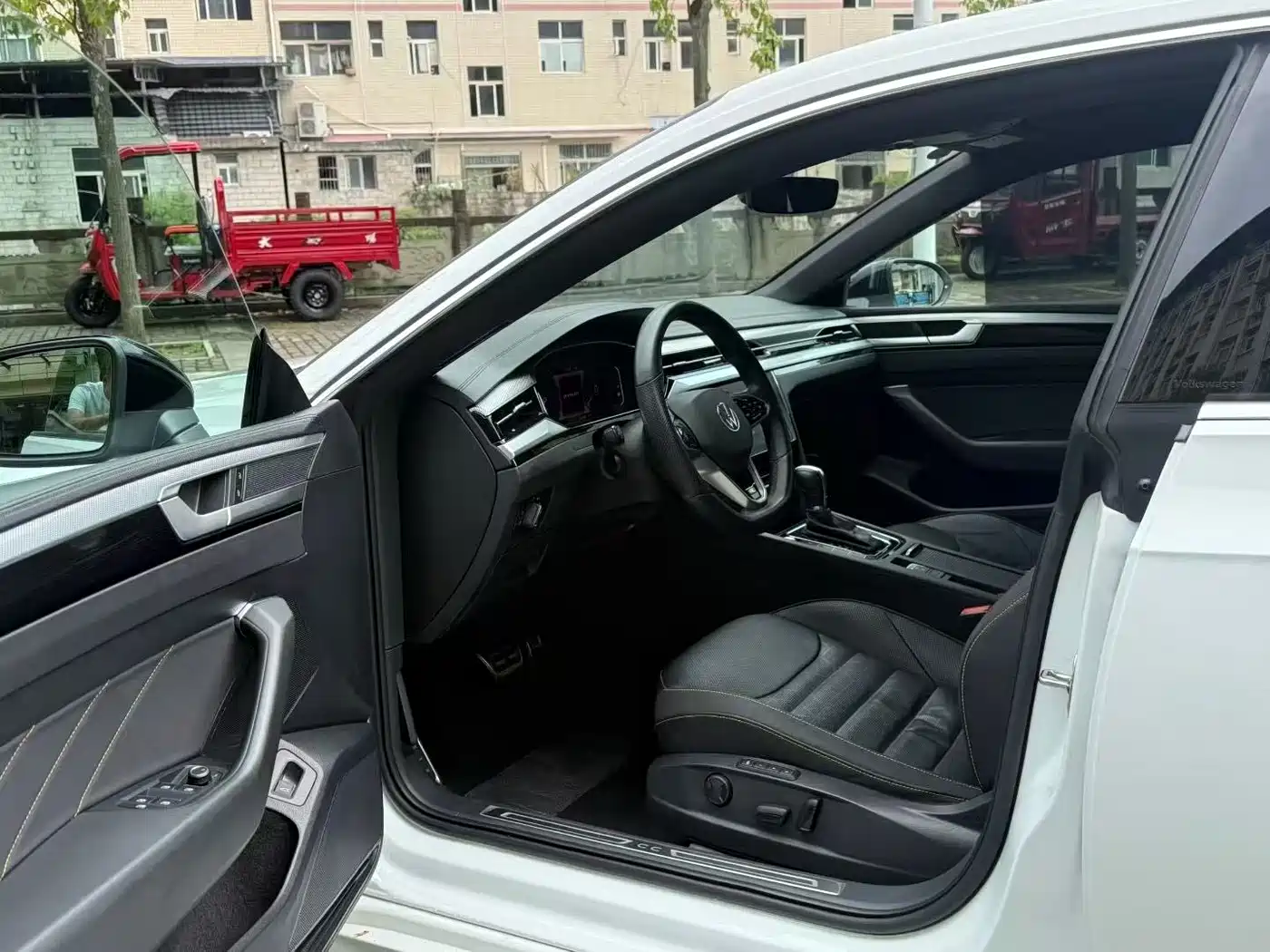 Volkswagen FAW-Volkswagen CC 2024 380TSI Eye-catching Edition фото 4