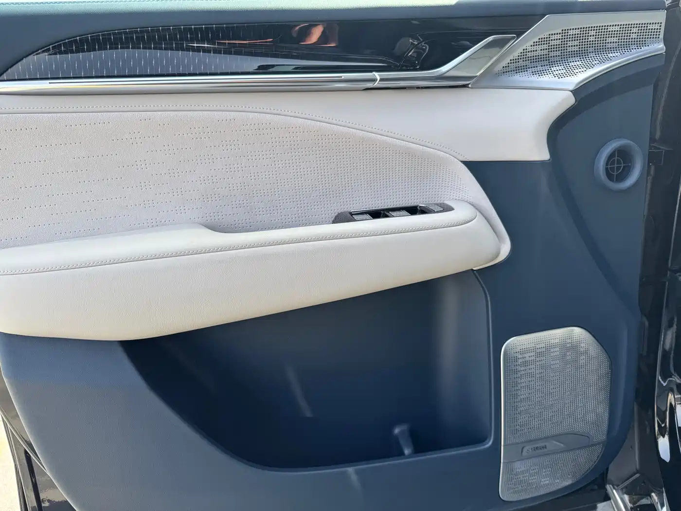 ZEEKR EXTREME KRYPTON 009