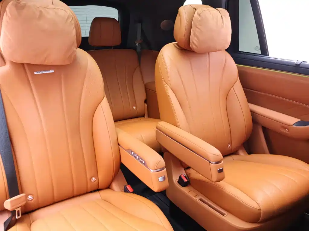 Aito AITO M8 2026 2025 Model Extended Range Max+ Edition 53.4kWh 6-Seater