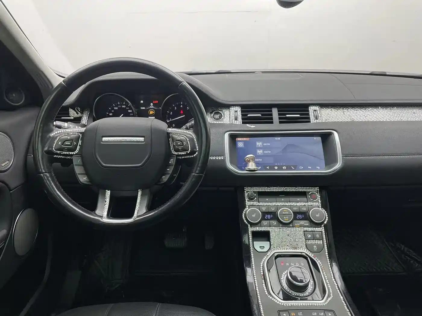 Land Rover Range Rover Evoque 2018 240PS SE DYNAMIC Smart Edition фото 10