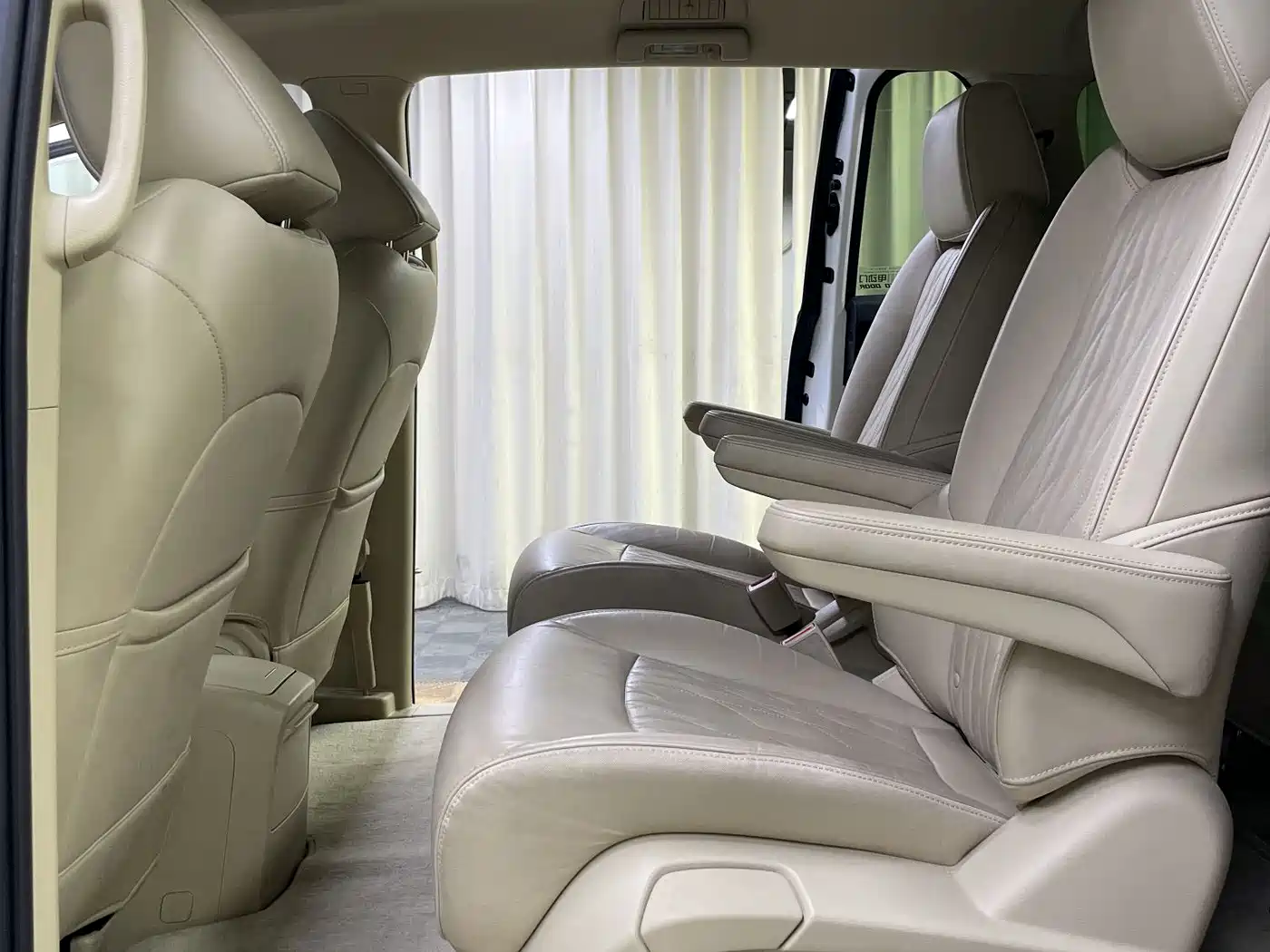 Buick GL8 2023 Land Business Class 652T Luxury фото 15