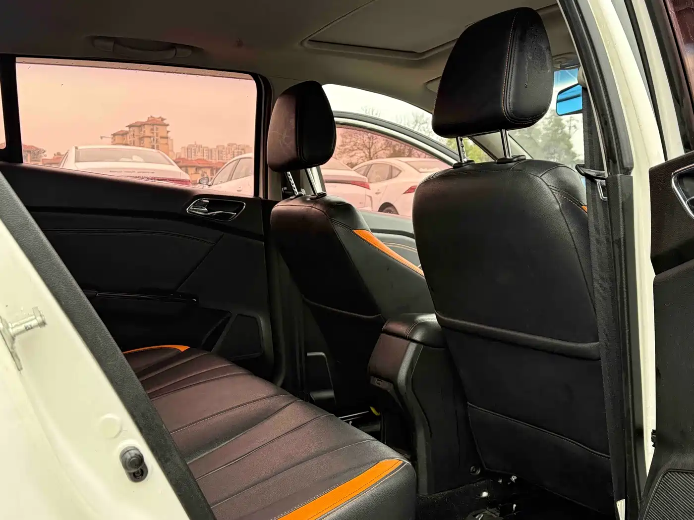 Baojun 310 2018 2017 1.5L Auto Luxury