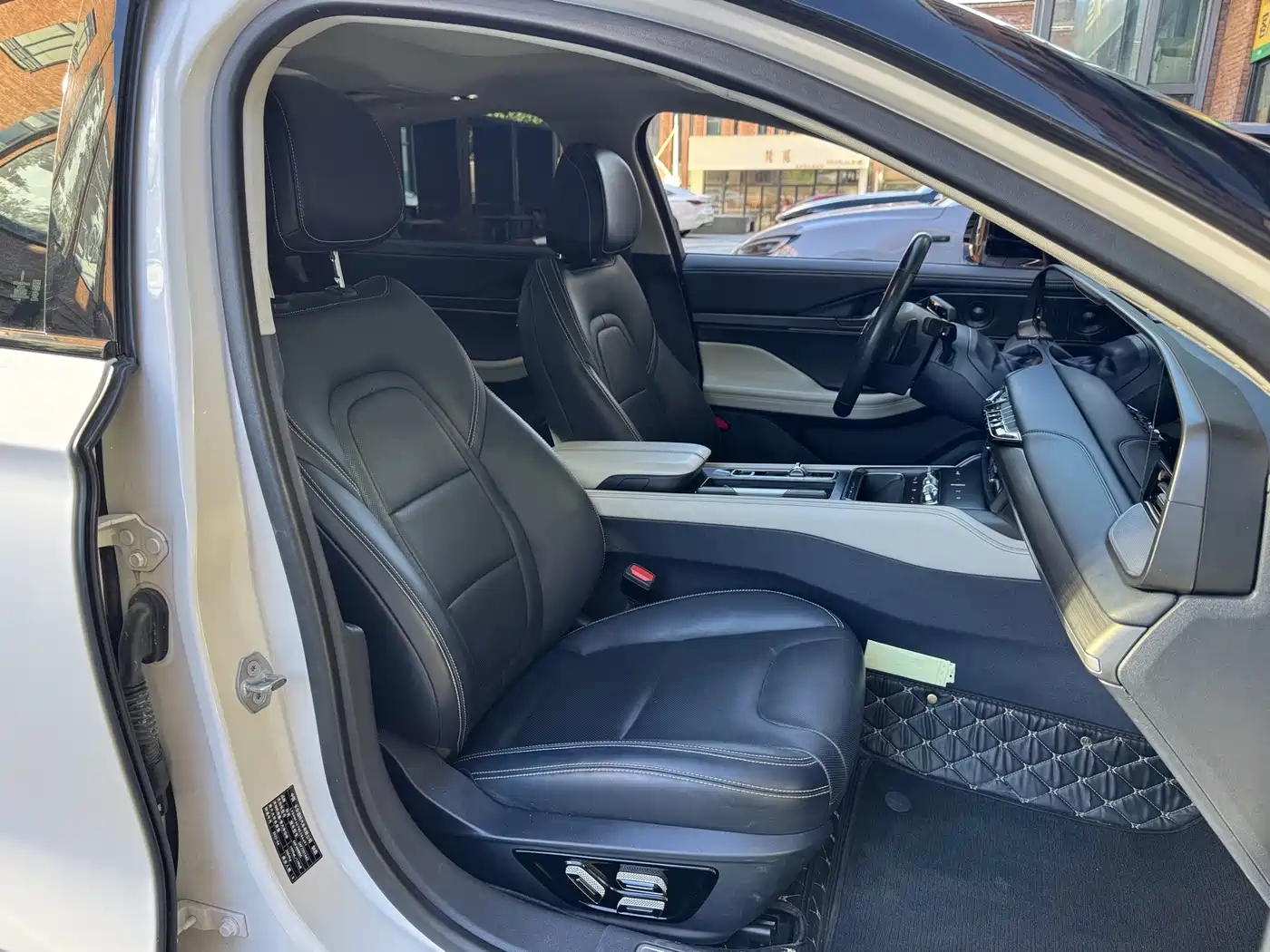 Lincoln Z 2022 2022 Model iCool Elegance Edition