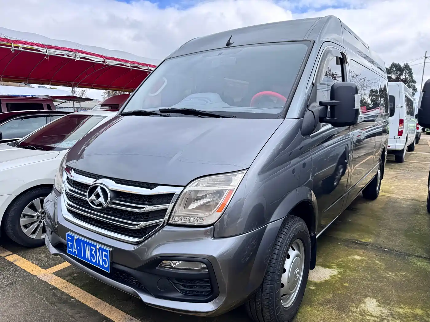 SAIC Maxus Xintu V80 2018 2.5T 6MT Elite Long Wheelbase Medium Roof 7/10 Seater