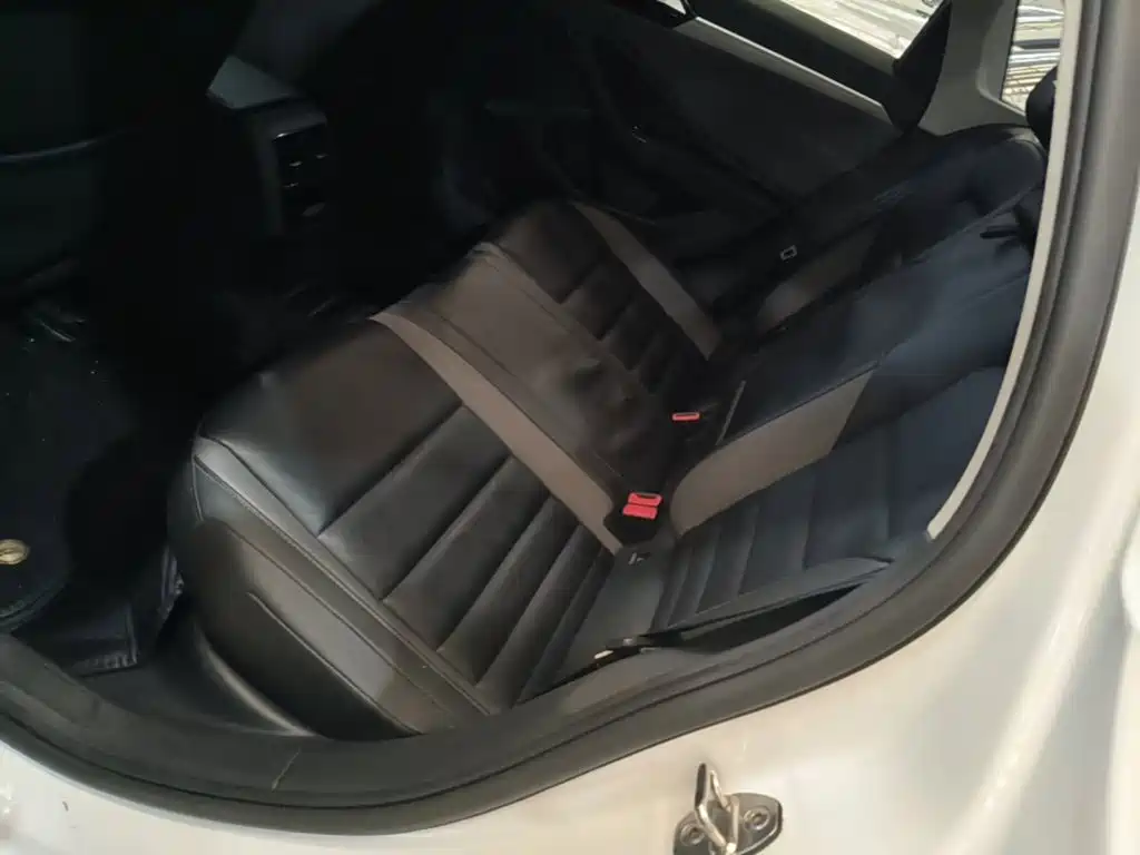 Volkswagen Sagitar, миниатюра 17