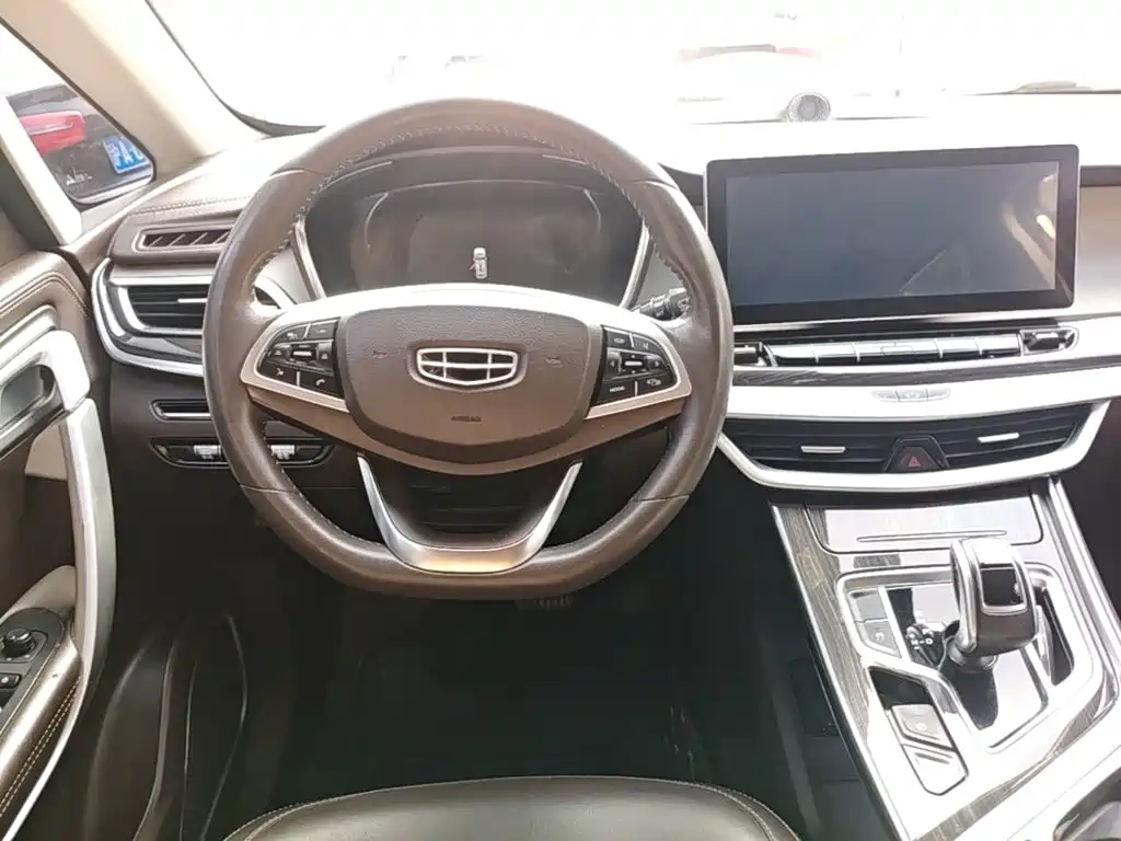 Фото 11 - Geely Jiaji