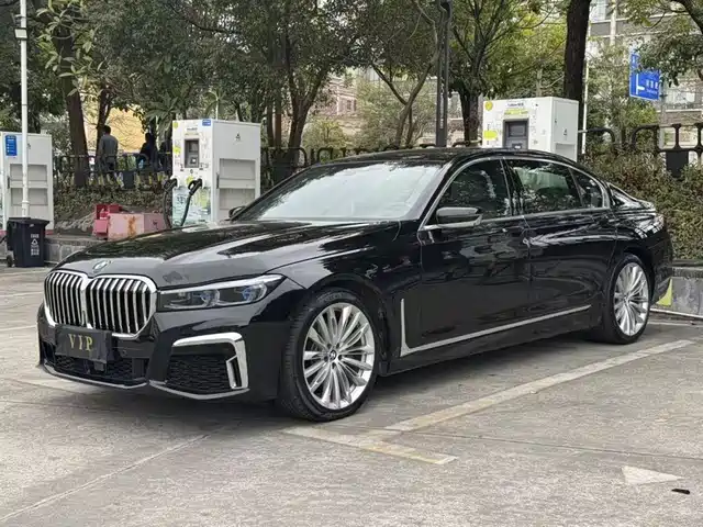BMW 7 SERIES