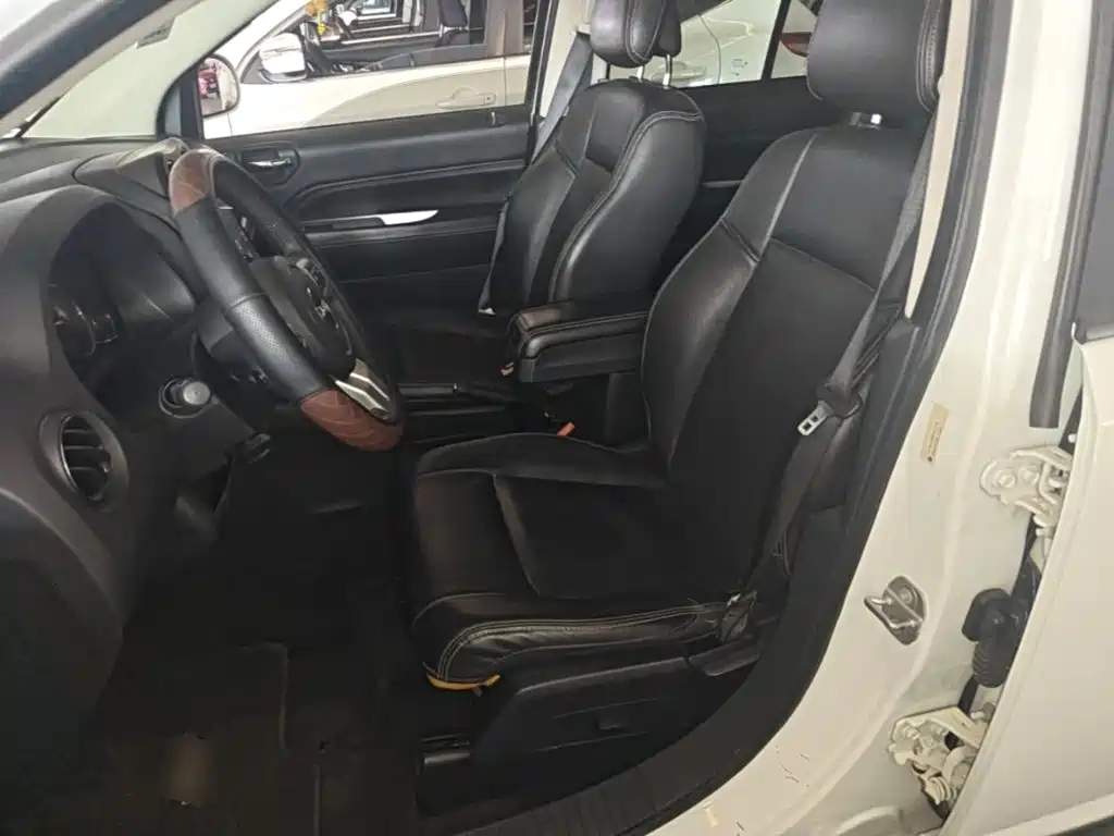 Jeep Compass (Import) 2016 2014 Facelift 2.4L 4WD Luxury Edition