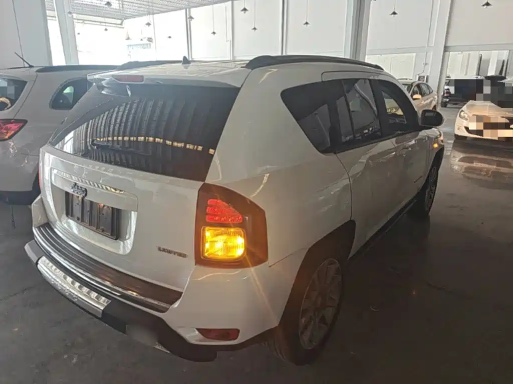 Jeep Compass (Import) 2016 2014 Facelift 2.4L 4WD Luxury Edition