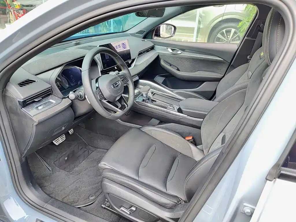 Фото 7 - Geely Preface
