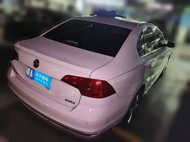 Volkswagen Bora 2018 1.5L Automatic Comfort — фото 2