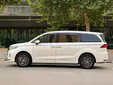 Фото 3 - Roewe iMAX8 EV