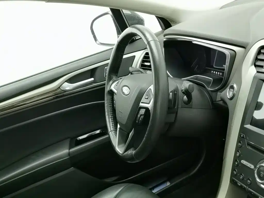 Ford Mondeo 2014 2013 2.0L GTDi200 Fashion
