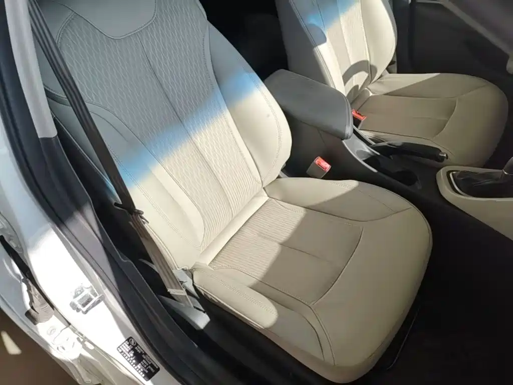 Фото 25 - Buick Excelle