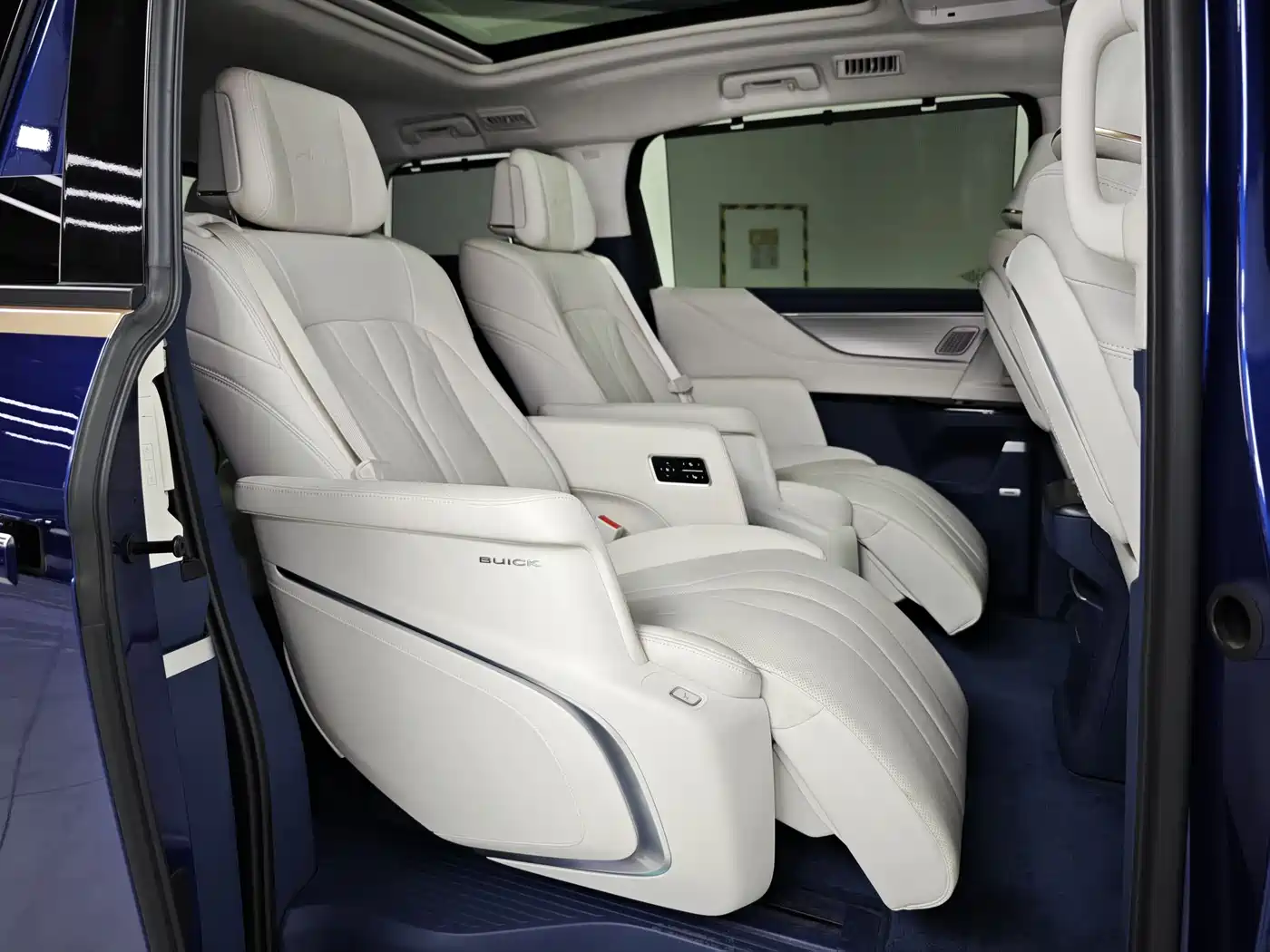 BUICK GL8 NEW ENERGY